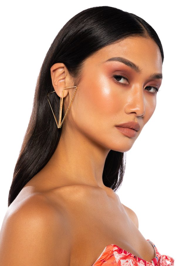 TRY ME FRONT BACK TRIANGLE EARRING IN GOLD Online