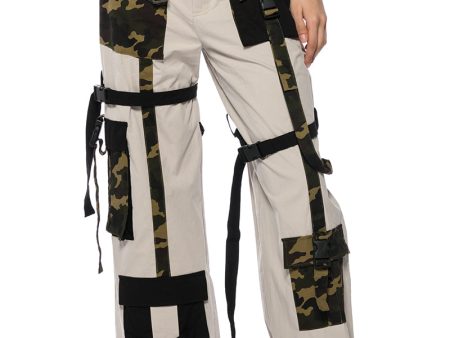 YOU WORK FOR ME CAMO DETAILED CARGO PANT Online Hot Sale