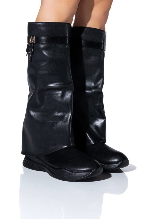 TRIPLE SEC FOLD OVER FLAT BOOT IN BLACK Online Sale