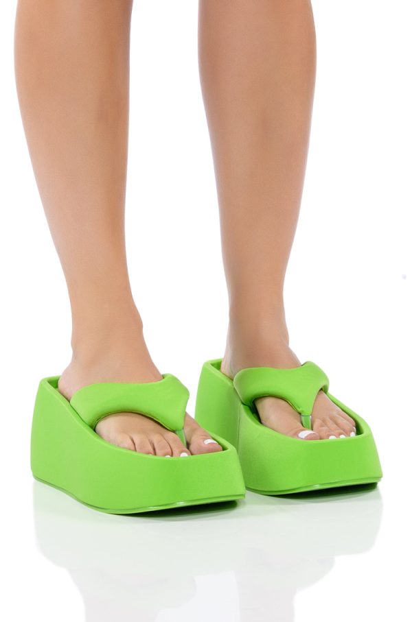 VERONICA BASIC FLATFORM FLIP FLOP SANDAL IN LIME Sale